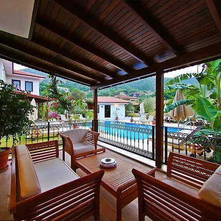 Mavi Deniz 셀리미예