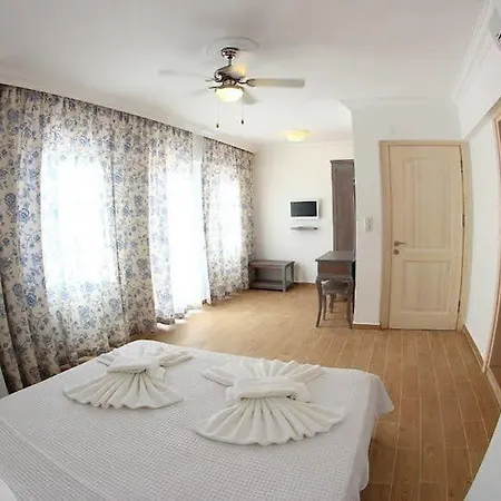 Mavi Deniz 셀리미예